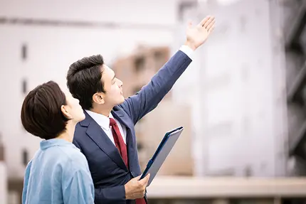 お客様へ空き家のご案内をする