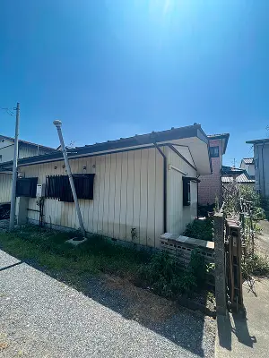 渋川市の平屋の空き家の外観